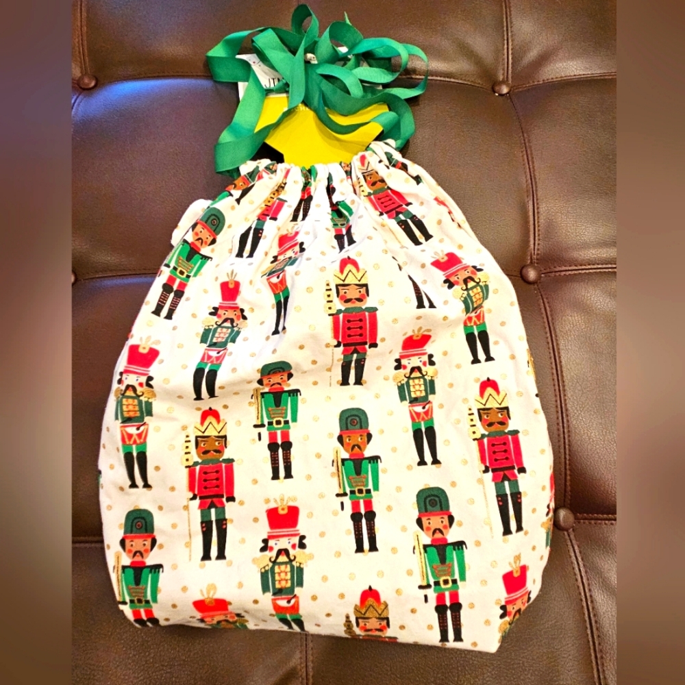 Nutcracker Holiday Gift Sack 🎄🎁Approx 38x25